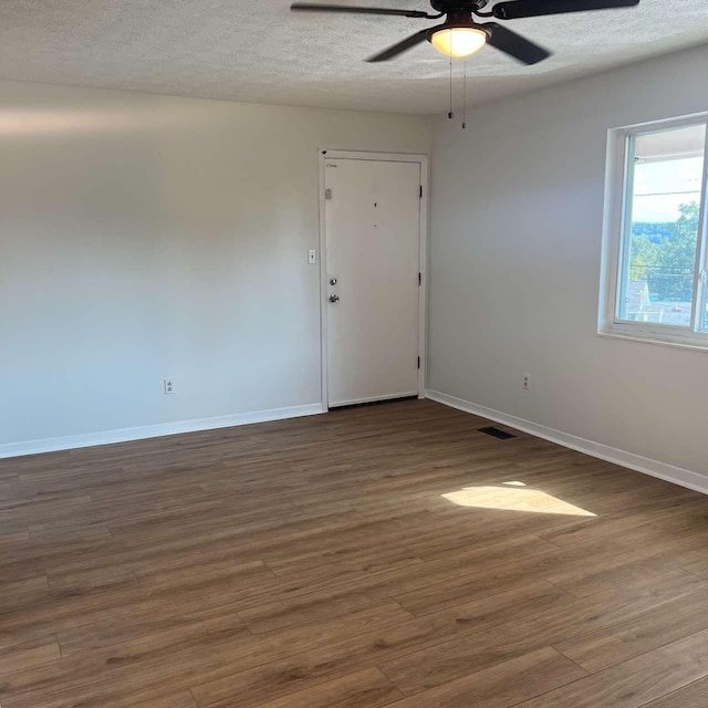 5511 Colonial Cir, Knoxville, TN 37918 - photo 6