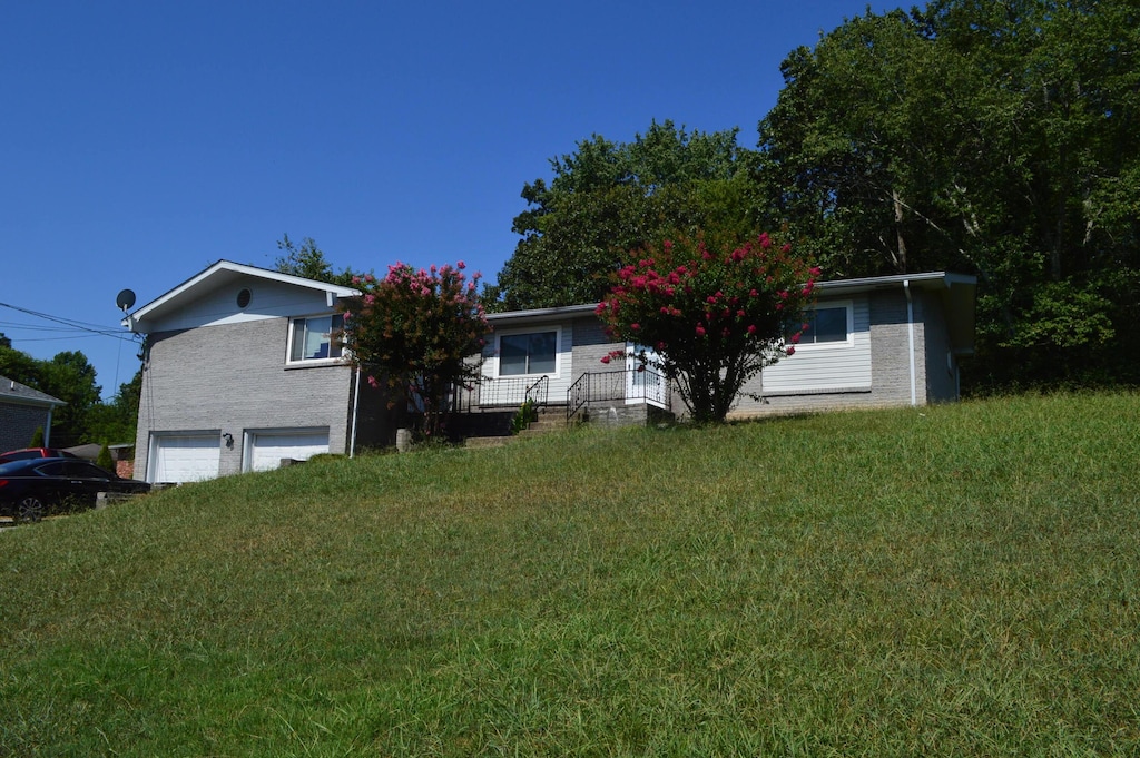 4609 Plaza Hills Ln Unit A & B, Hixson, TN 37343 - photo 1