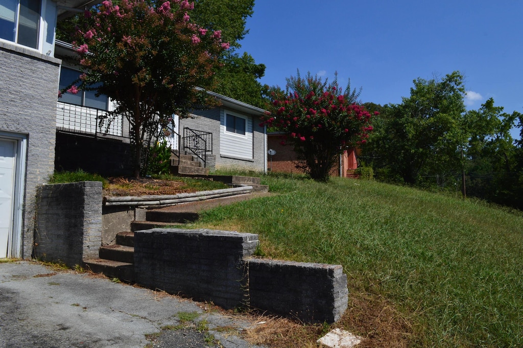 4609 Plaza Hills Ln Unit A & B, Hixson, TN 37343 - photo 2