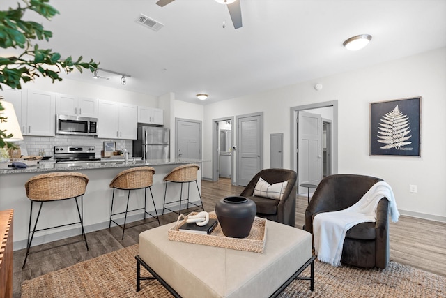 782 Riverfront Pkwy Unit 209, Chattanooga, TN 37402 - photo 2
