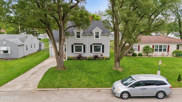 800 S Tyler St, Van Wert, OH 45891 - traditional home with a front lawn and concrete driveway