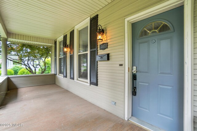 307 N Jefferson St, Van Wert, OH 45891 - entrance to property with covered porch