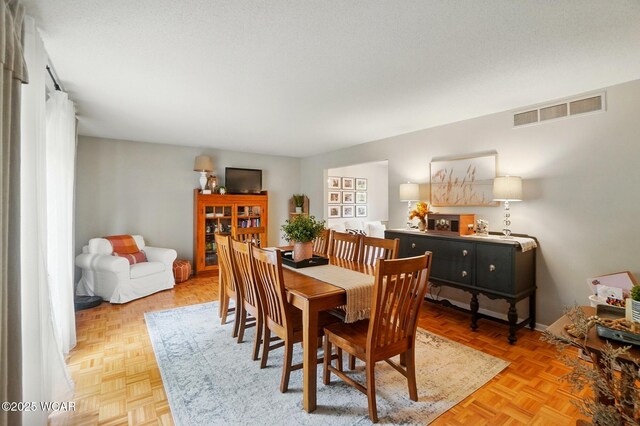 2357 London Dr, Lima, OH 45805 - view of dining space