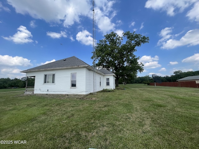 2845 Greely Chapel Rd, Lima, OH 45806 - rear view of house with a lawn