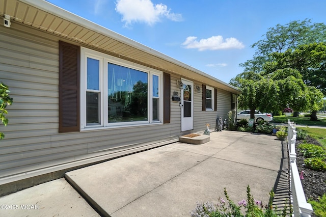 806 Tremont Ave, Lima, OH 45801 - view of patio