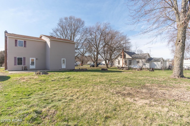 view of yard with a patio