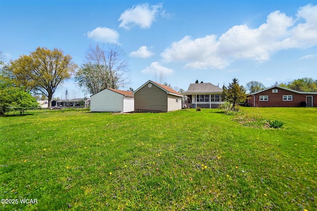 635 Close Ave, Lima, OH 45805 - view of yard with an outbuilding