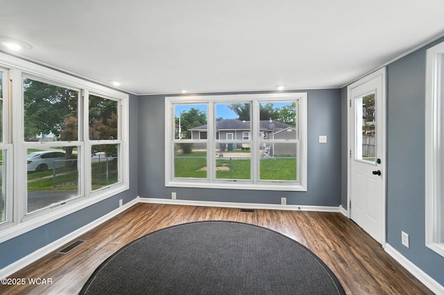 418 S Judkins Ave, Lima, OH 45805 - foyer entrance with wood finished floors