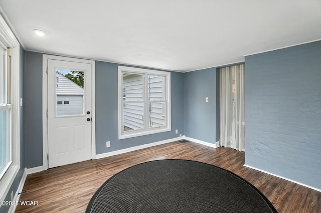 418 S Judkins Ave, Lima, OH 45805 - entryway featuring wood finished floors