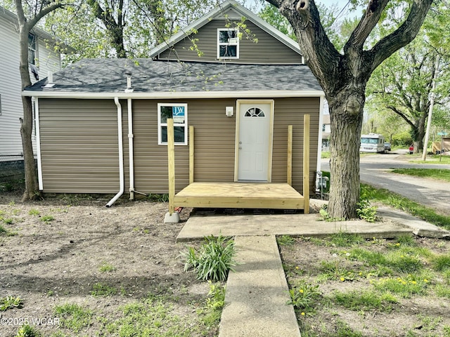 514 Fairview Ave, Lima, OH 45804 - exterior space featuring roof with shingles