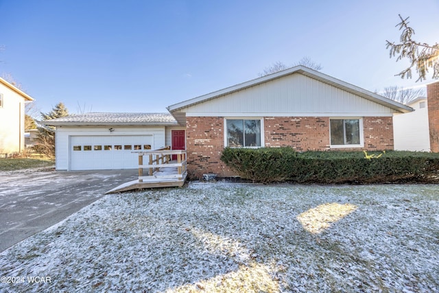 516 Newford Dr, Bellefontaine OH, 43311, 2 bedrooms, 3 baths house for sale