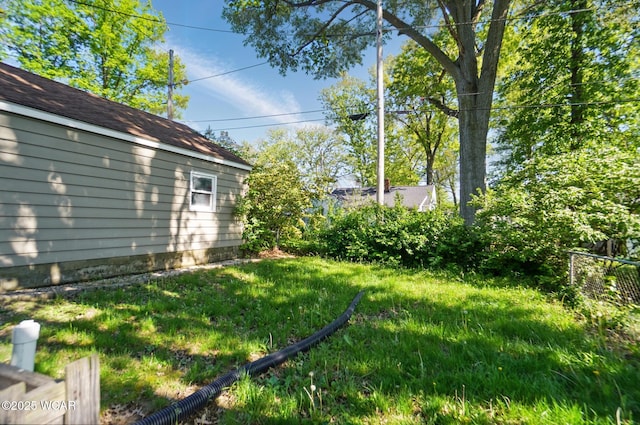 1826 W High St, Lima, OH 45805 - view of yard