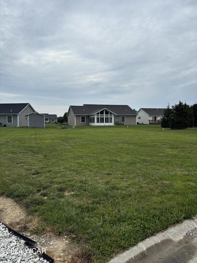 Listing photo 3 for 15 Amy Ave, Wapakoneta OH 45895