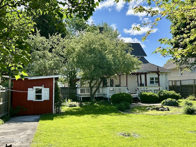827 N Main St, Fostoria, OH 44830 - view of yard