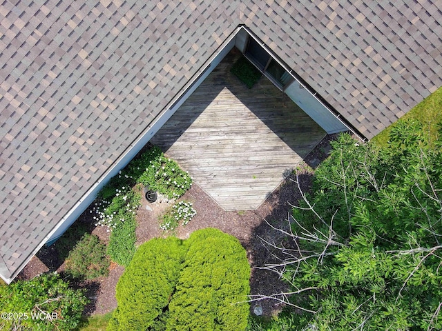 81 Riley Creek Ct, Bluffton, OH 45817 - exterior view of a shingled roof