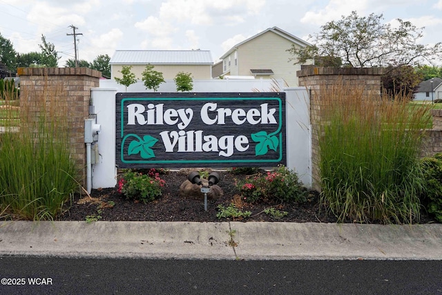 81 Riley Creek Ct, Bluffton, OH 45817 - view of community sign