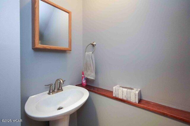 7560 Lugabill Rd, Bluffton, OH 45817 - bathroom with a sink