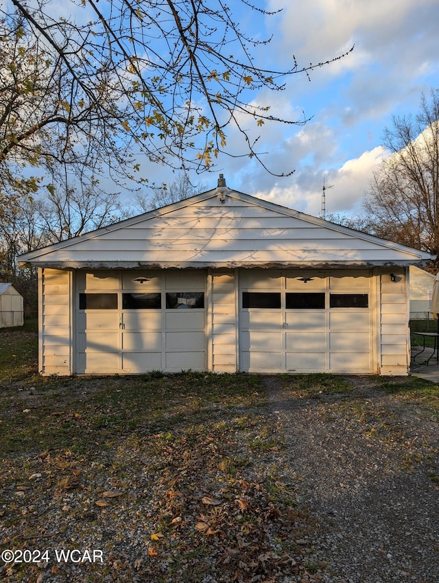 Listing photo 3 for 2304 Chipman Ave, Lima OH 45805