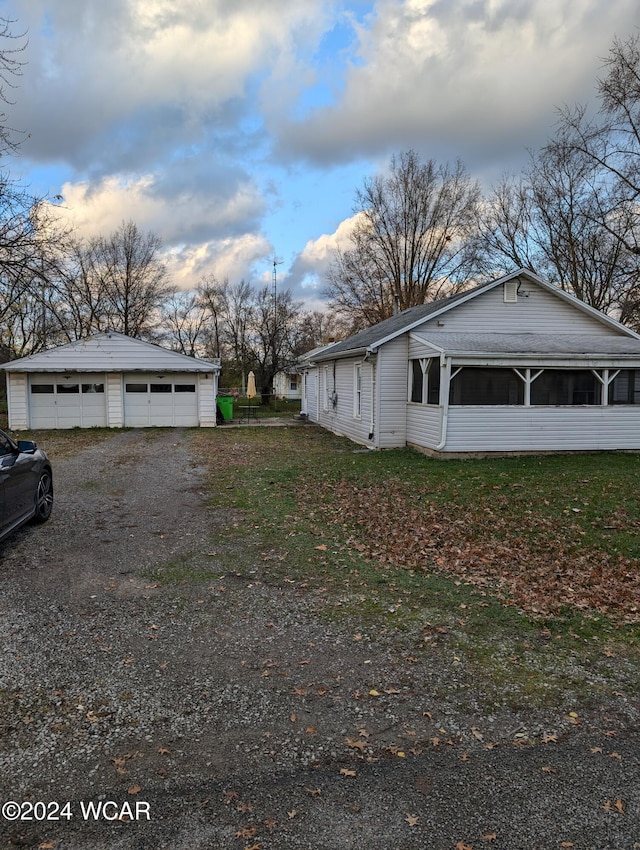 Listing photo 2 for 2304 Chipman Ave, Lima OH 45805