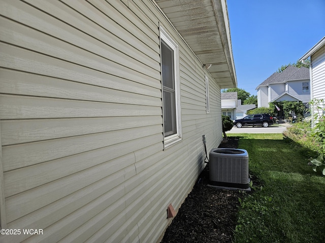 207 E Pearl St, Wapakoneta, OH 45895 - photo 31
