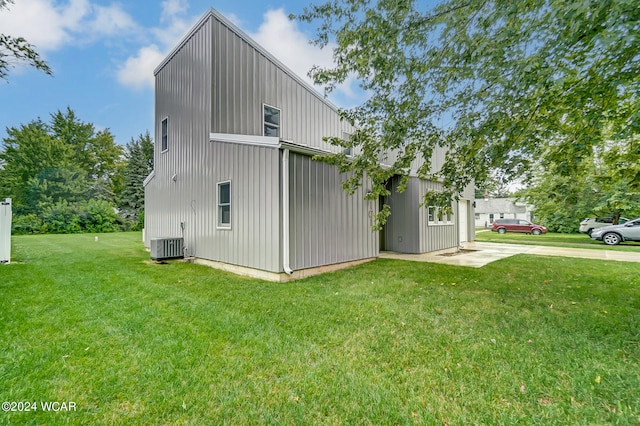 Listing photo 2 for 101 W Wood St, Middle Point OH 45863