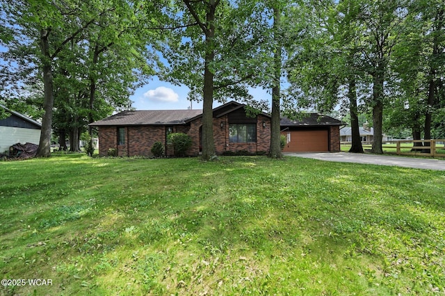 1739 Plainfield Dr, Lima, OH 45805 - photo 1