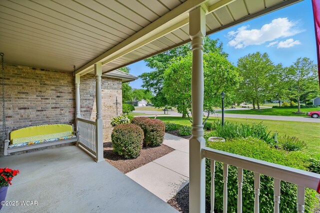 4860 Wenatchi Trl, Lima, OH 45805 - porch with a lawn