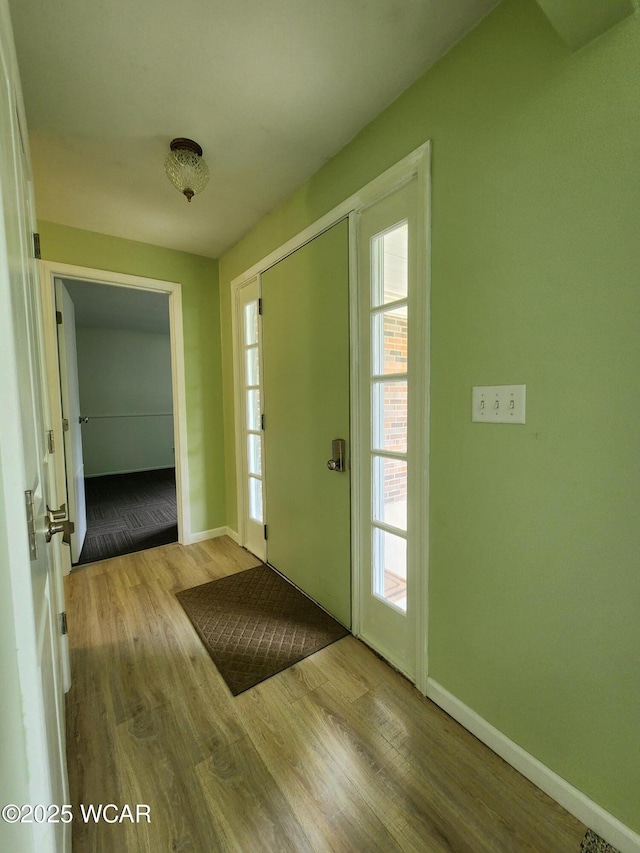2028 Greendale Ave, Findlay, OH 45840 - foyer entrance with wood finished floors and baseboards