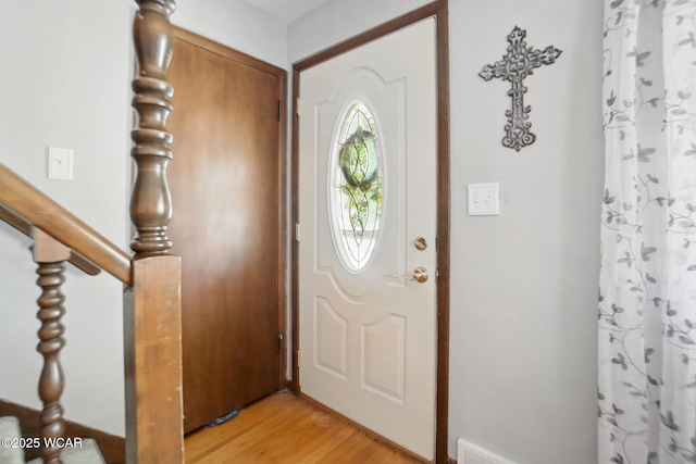 2432 Kunneke Ave, Lima, OH 45805 - entrance foyer with light wood finished floors