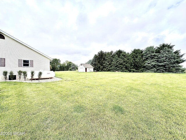 4095 N Cole St, Lima, OH 45807 - view of green lawn