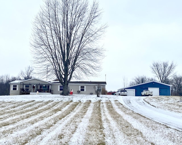 single story home featuring a garage