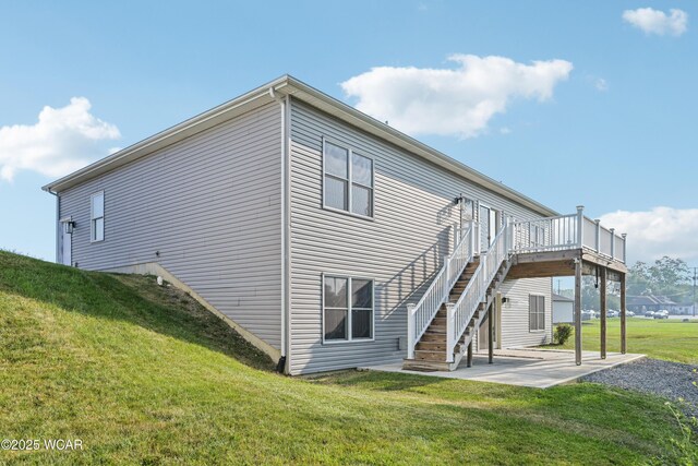 6856 Creekview Ct, Huntsville, OH 43324 - wooden deck with an outdoor living space, a residential view, and a lawn