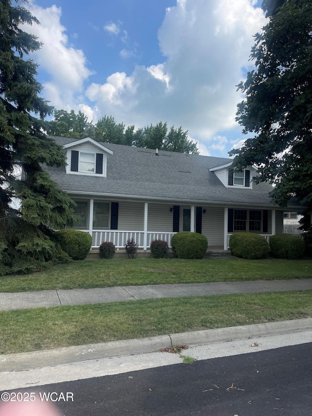 402 E Mechanic St, Wapakoneta, OH 45895 - photo 1