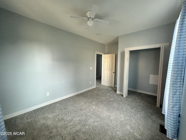 318 E E Vine St, Lima, OH 45804 - unfurnished bedroom featuring carpet floors, baseboards, a ceiling fan, and a closet
