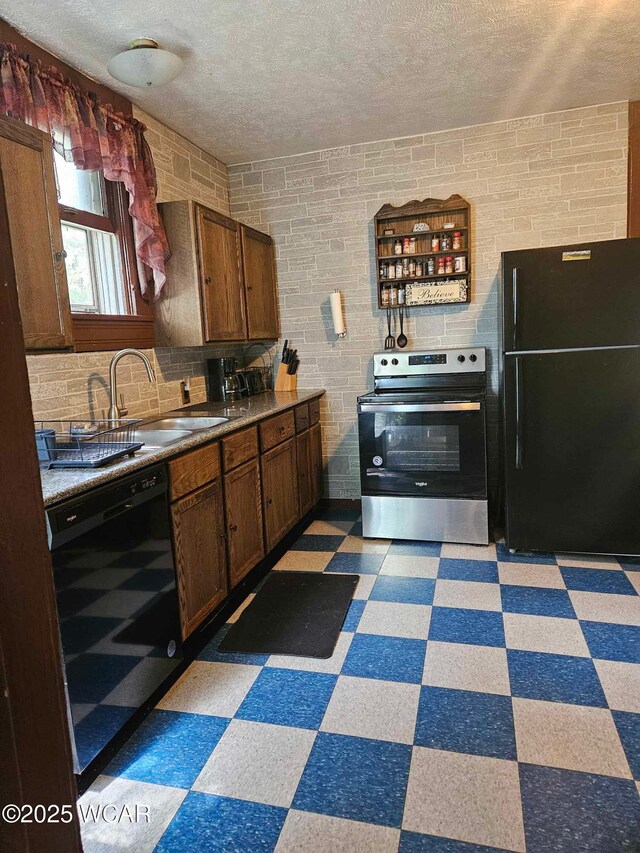 637 E Livingston St, Celina, OH 45822 - photo 6