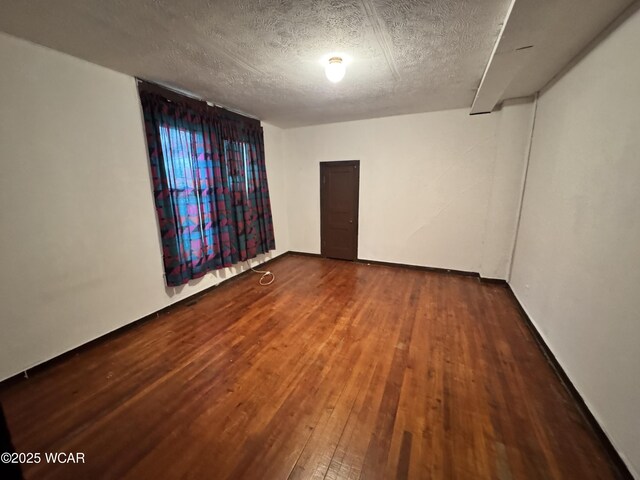 637 E Livingston St, Celina, OH 45822 - photo 11