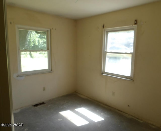 1093 S Sugar St, Lima, OH 45804 - view of unfurnished room