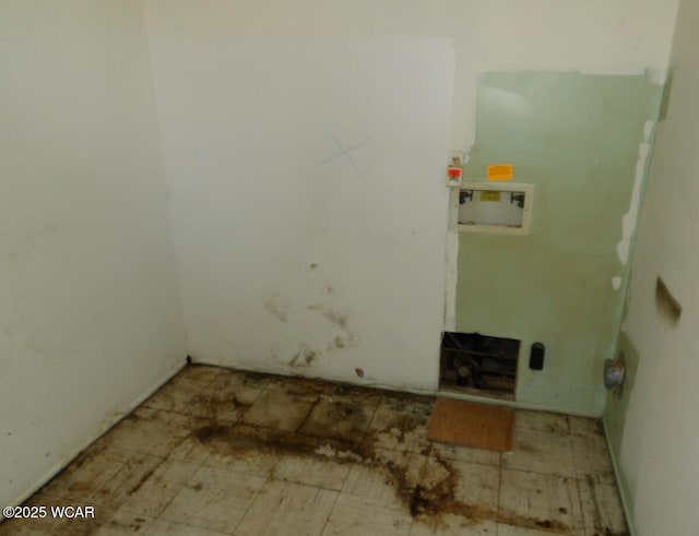 1093 S Sugar St, Lima, OH 45804 - laundry room featuring hookup for a washing machine