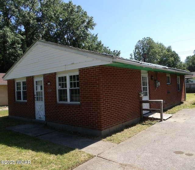 1093 S Sugar St, Lima, OH 45804 - view of front of property with brick siding