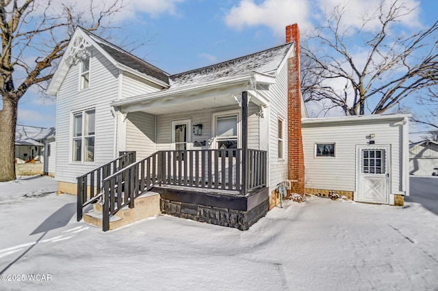 view of front facade featuring a porch