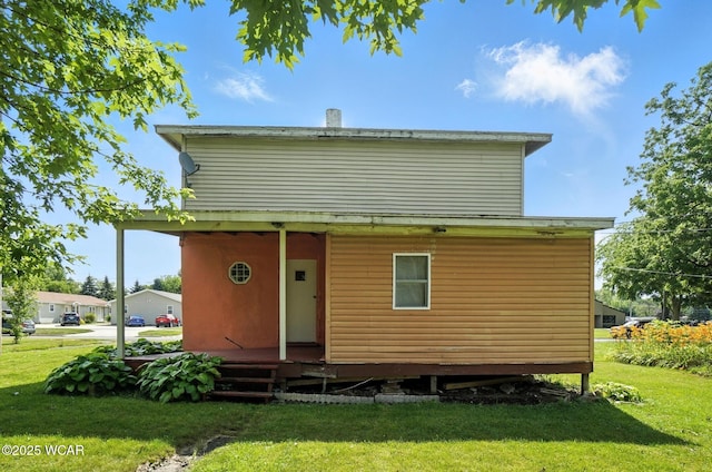 623 N Cherry St, Van Wert, OH 45891 - view of front of home with a front lawn