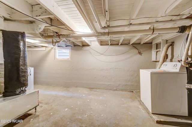 basement featuring washer / clothes dryer