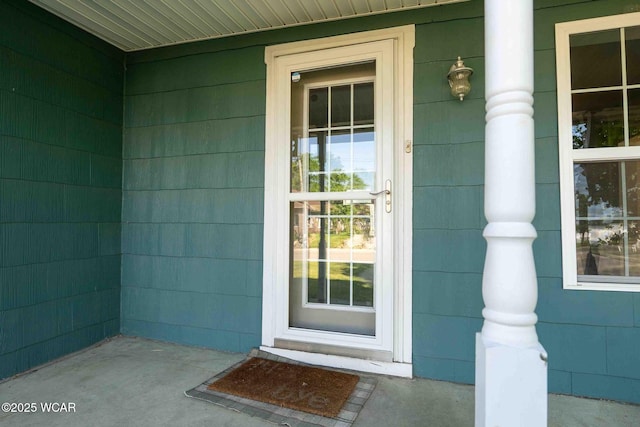 503 N Main St, Bluffton, OH 45817 - view of exterior entry with a porch