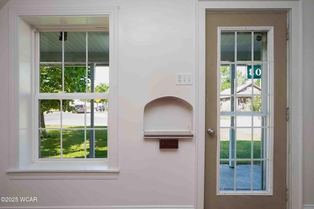 503 N Main St, Bluffton, OH 45817 - view of doorway