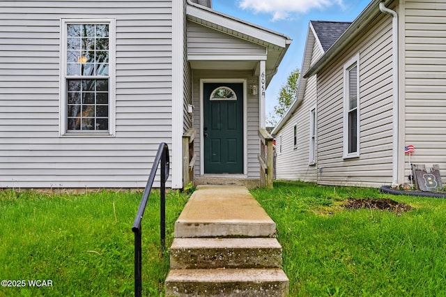 605 Hendricks Ave, Saint Marys, OH 45885 - property entrance with a yard