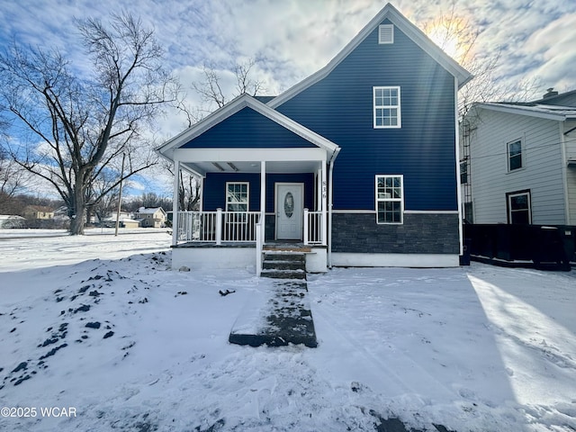 view of front of property featuring covered porch