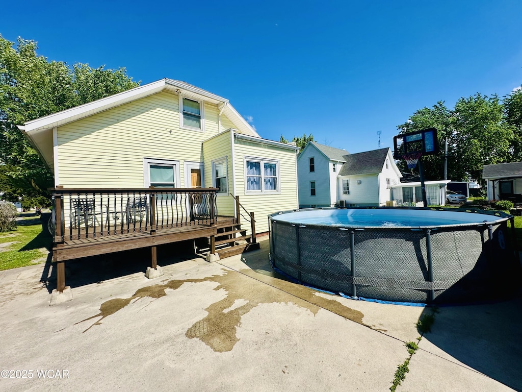 231 N Bredeick St, Delphos, OH 45833 - swimming pool featuring a deck