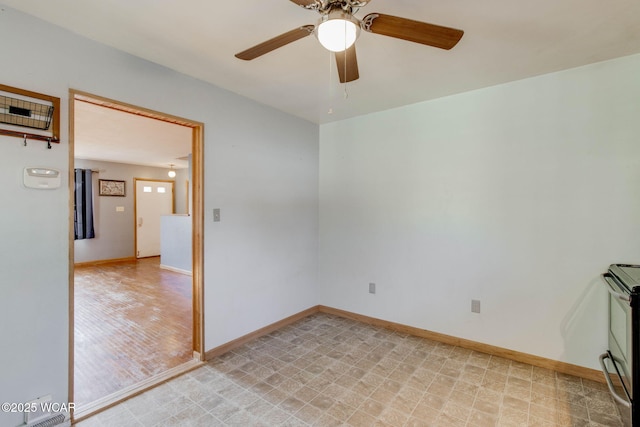 empty room featuring ceiling fan