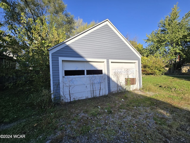 view of detached garage