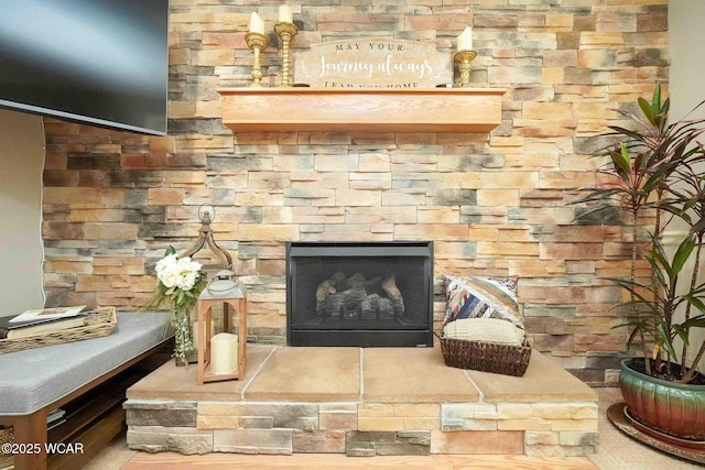 2440 E Bluelick Rd, Lima, OH 45801 - detailed view of a fireplace